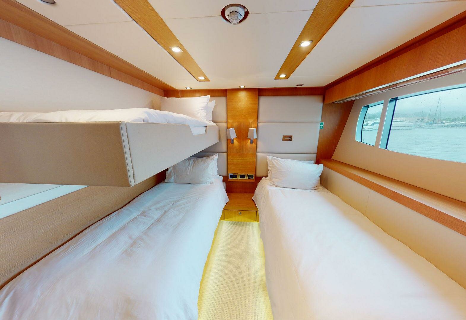 MAKANI II Twin Suite With Pullman Bunk Luxury Yacht Browser by